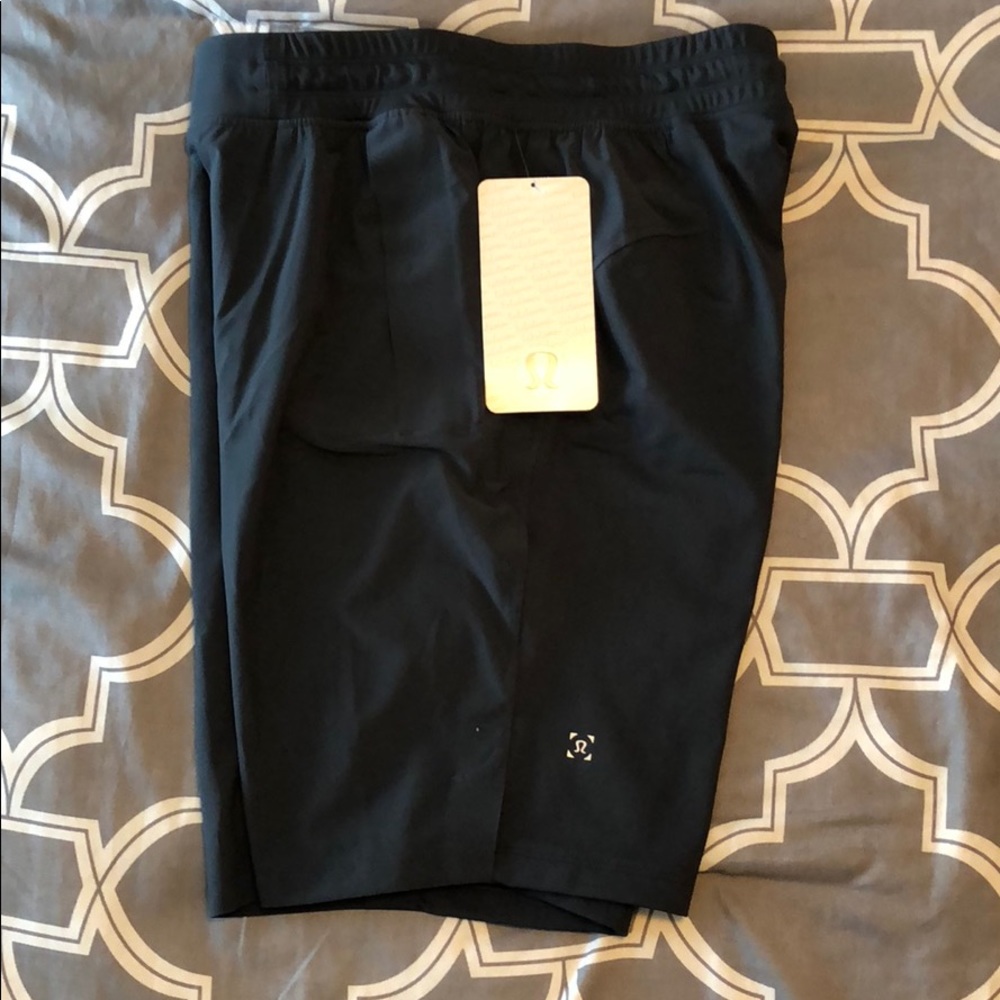 Lululemon Men’s Chill Motion Short Small
